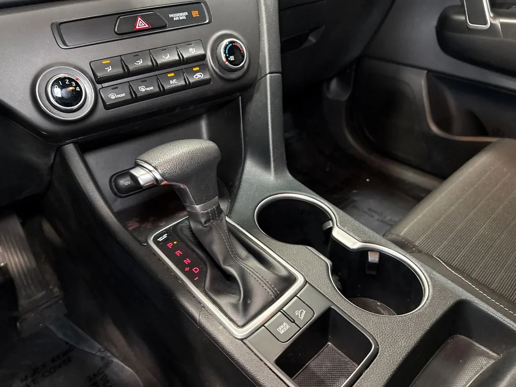 Used 2018 Silver Kia LX image 19