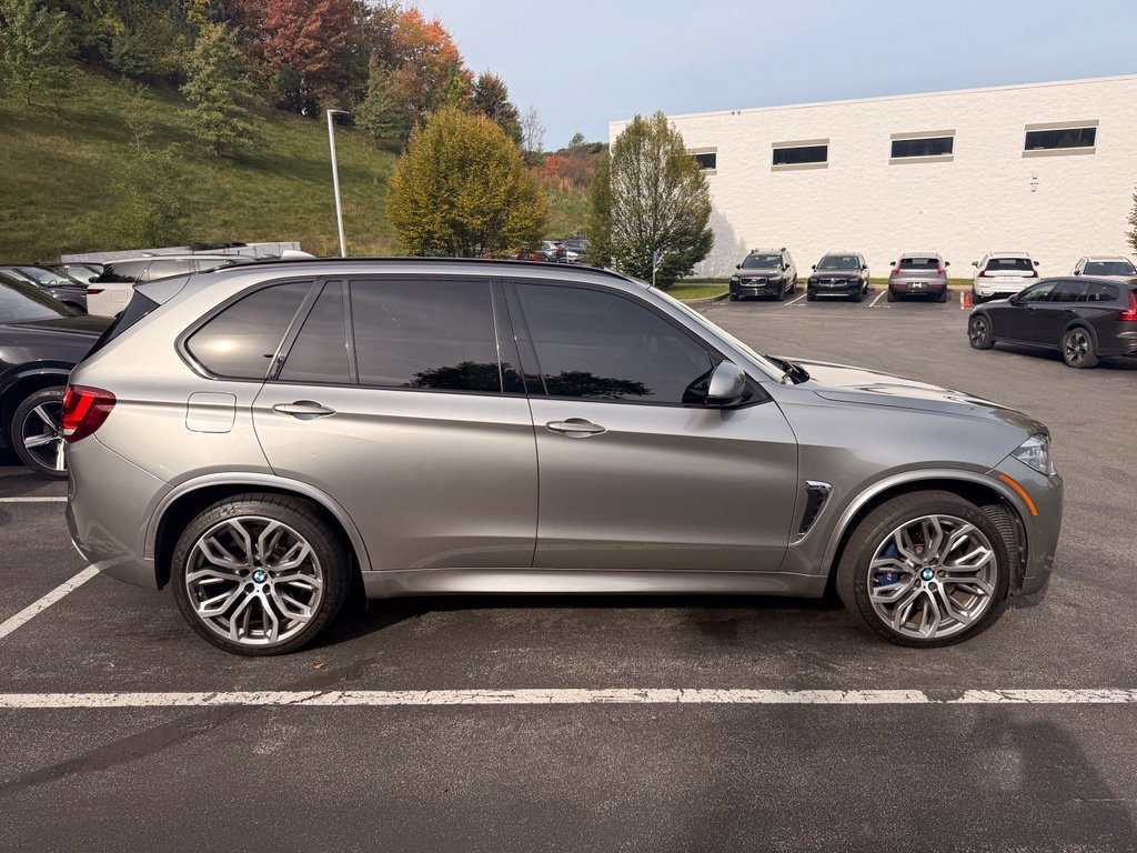 Used 2017 Gray Metallic BMW Base image 4
