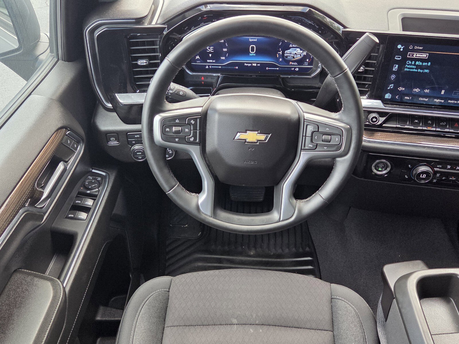 Used 2024 Sterling Gray Metallic Chevrolet LT image 5
