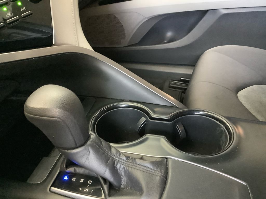 Used 2018 Gray Toyota LE image 23