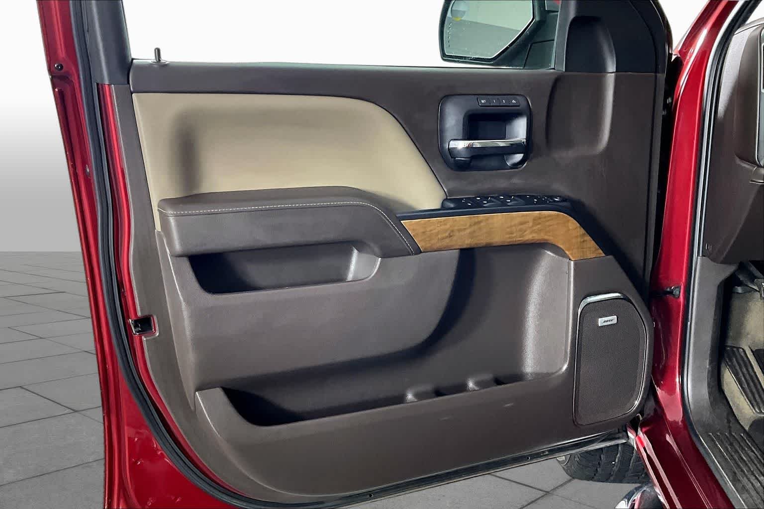 Used 2018 Cajun Red Tintcoat Chevrolet LTZ image 21
