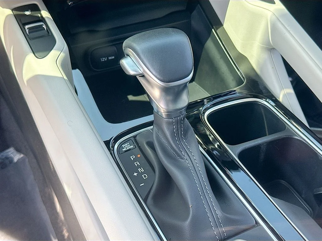 Certified Used 2025  Kia S image 17