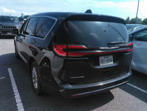 Used 2024 Black Chrysler Touring L image 2