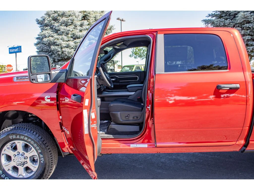 New 2026 MOLTEN RED PEARL Ram Big Horn image 28
