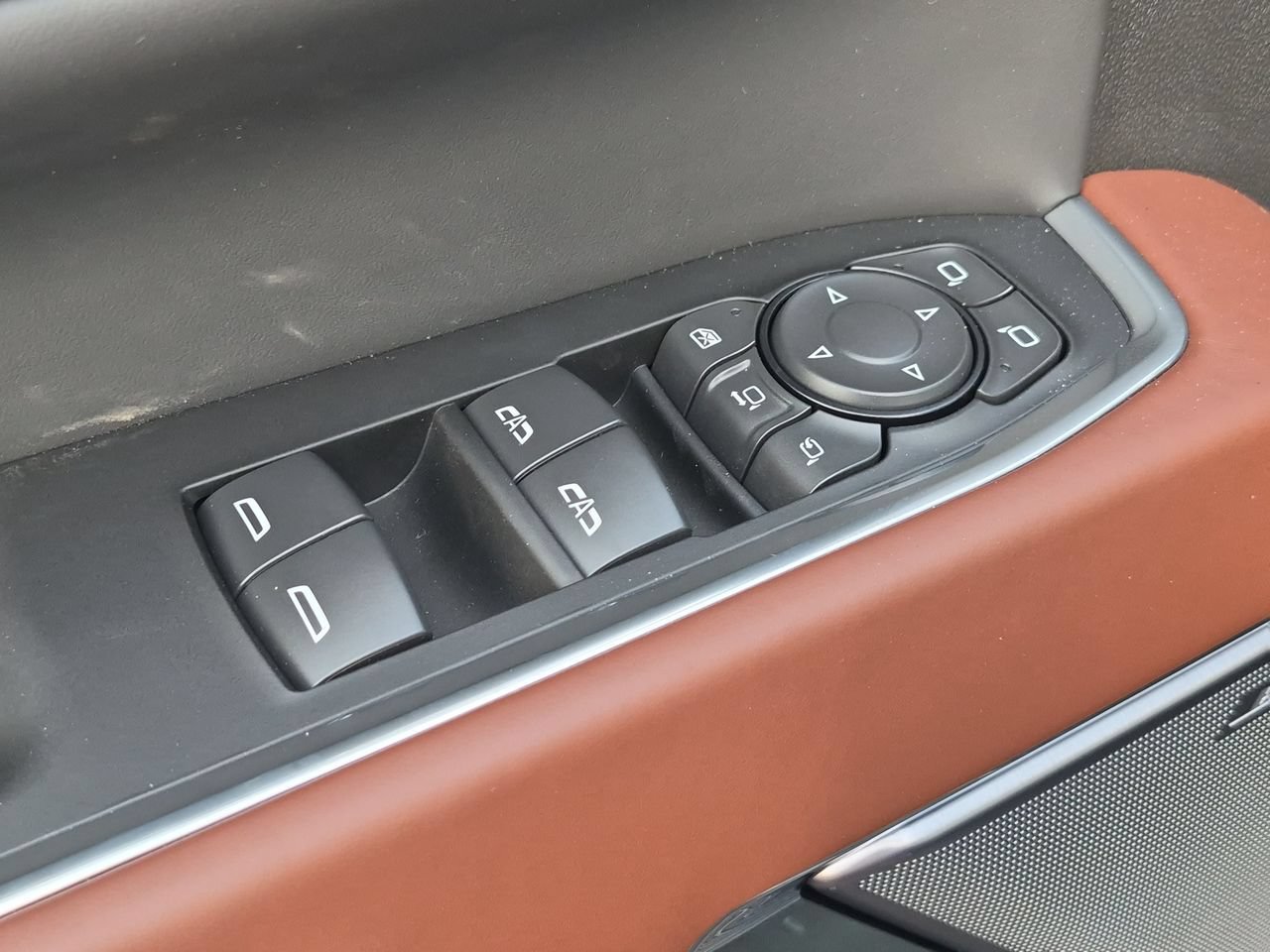 2026 GMC Sierra 2500HD Denali Ultimate - Photo 21