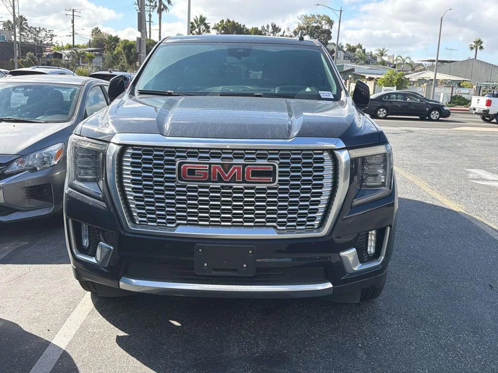 Used 2023 Midnight Blue Metallic GMC Denali image 2