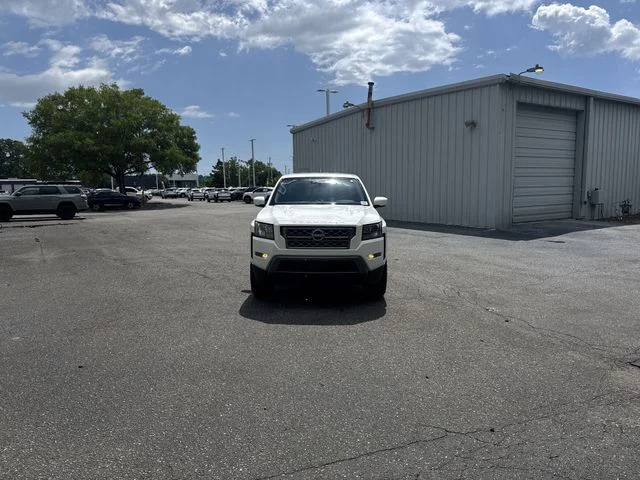 Used 2022 White Nissan SV image 2