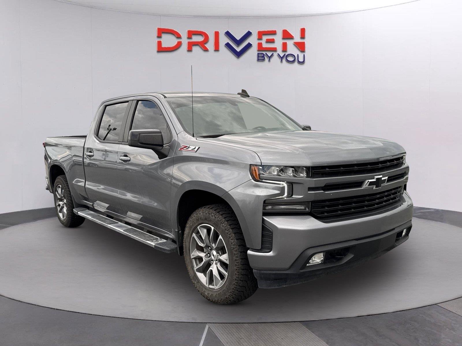 Used 2021 SATIN STEEL METALLIC Chevrolet RST image 2