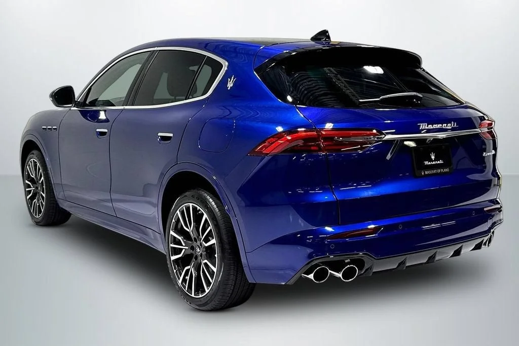 Used 2025 Blu Intenso Metallic Maserati  image 5