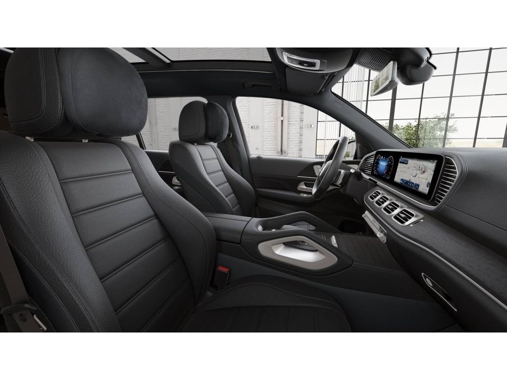 New 2026 MANUFAKTUR Moonlight White Magno Mercedes-Benz GLS 450 image 4