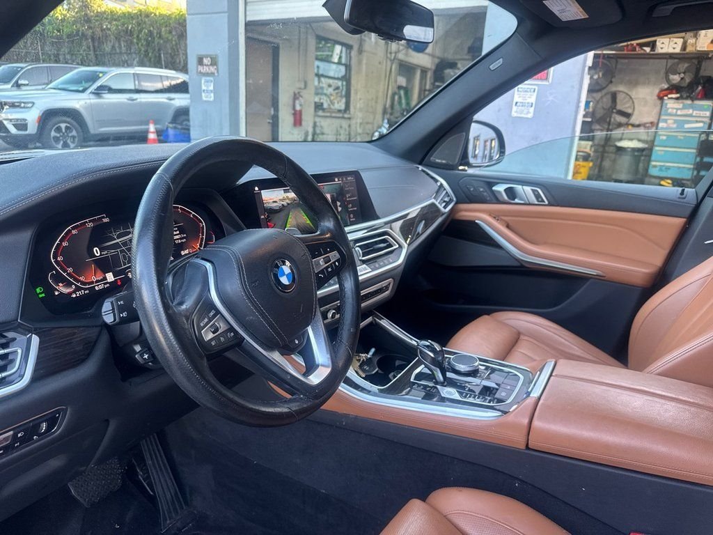 Used 2020 Black BMW xDrive50i image 34