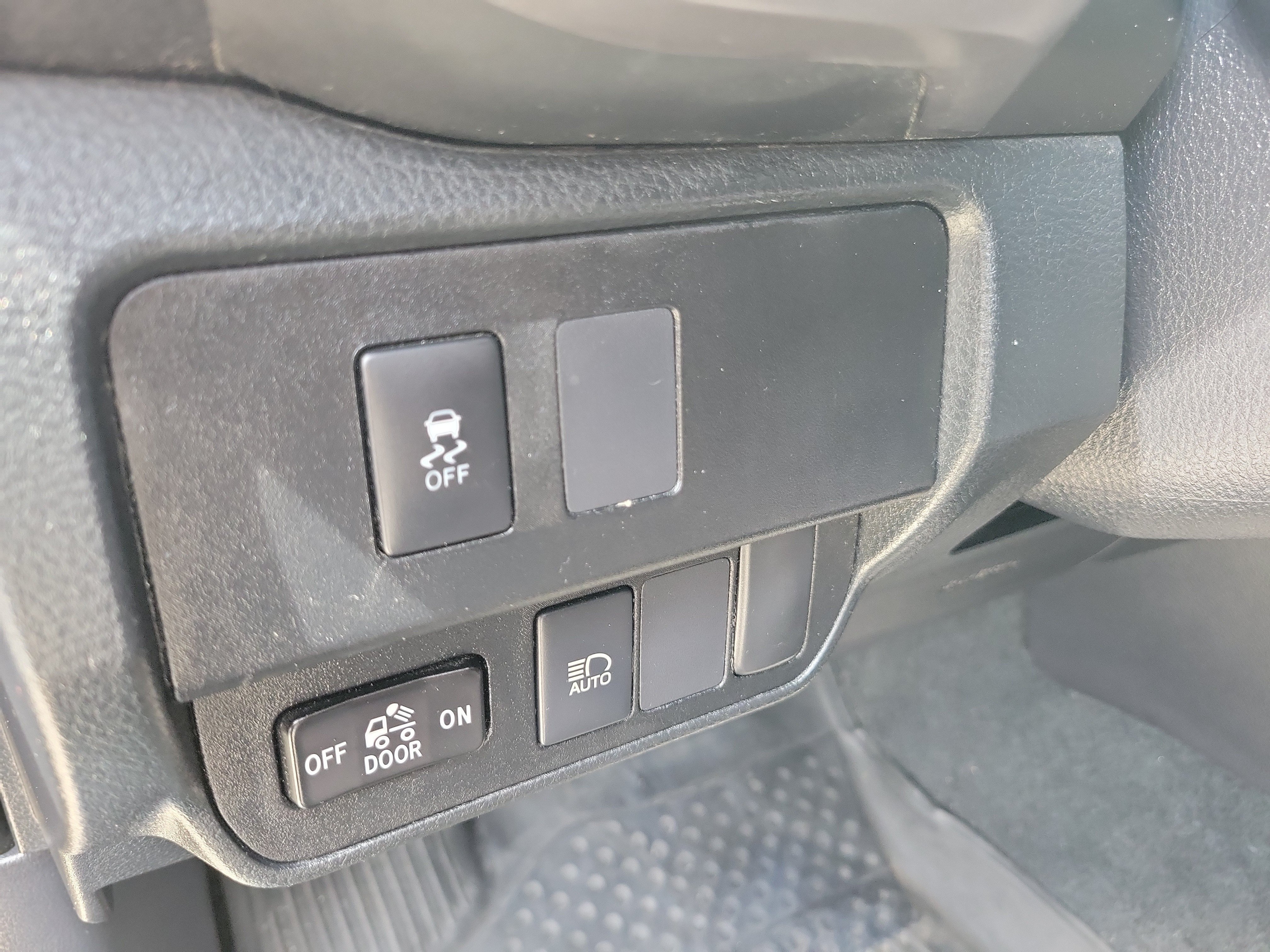 Used 2021 Magnetic Gray Metallic Toyota SR5 image 22