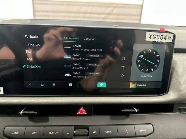New 2027 Pale Gray Kia S image 13