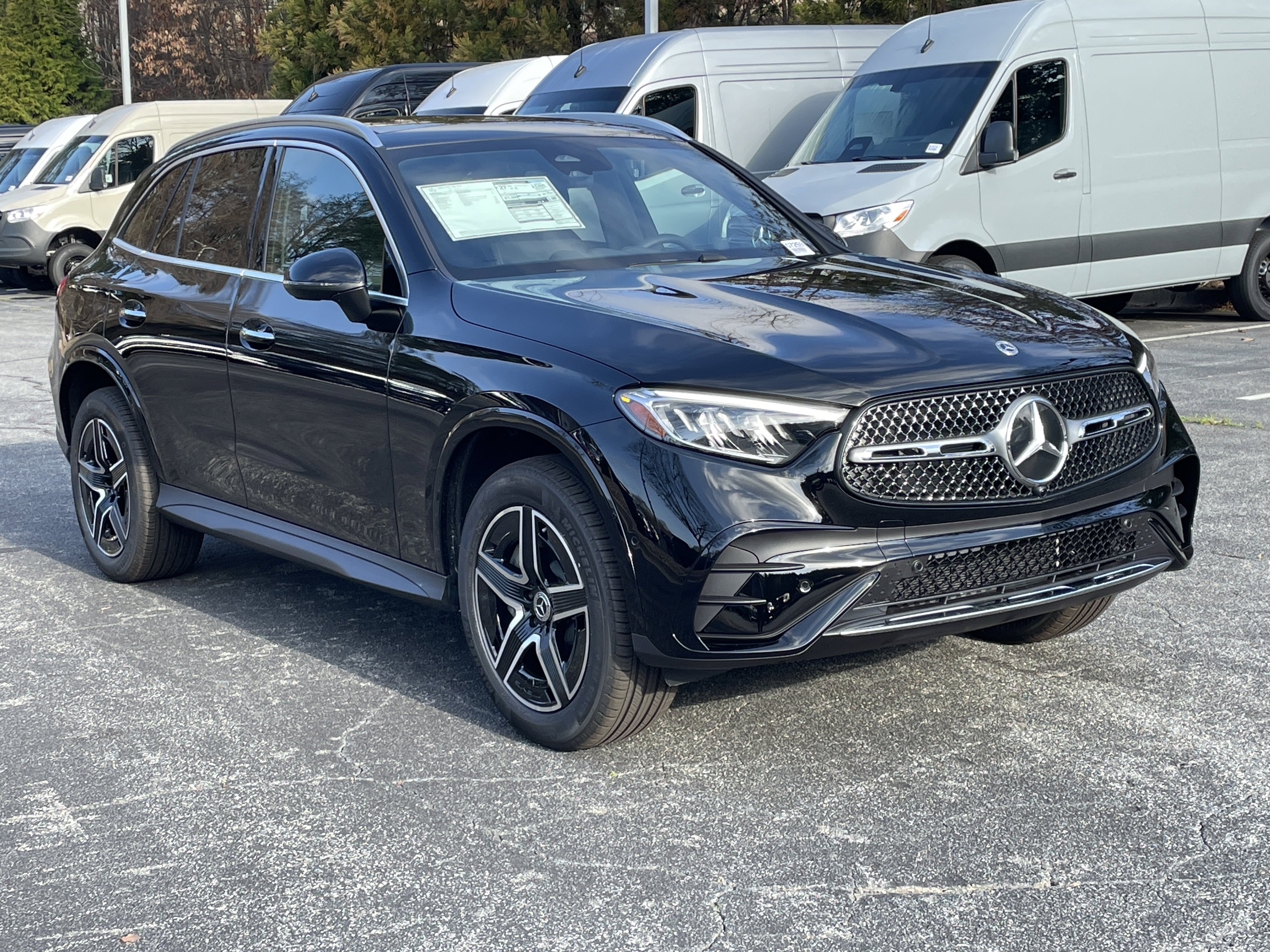 New 2026 Black Mercedes-Benz GLC 300 SUV image 4