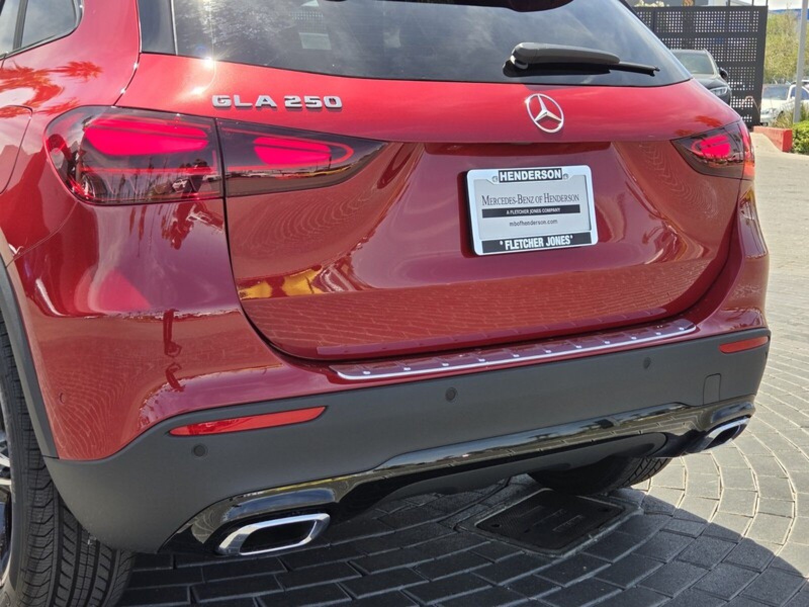 New 2026 MANUFAKTUR Patagonia Red Metallic Mercedes-Benz GLA 250 SUV image 4