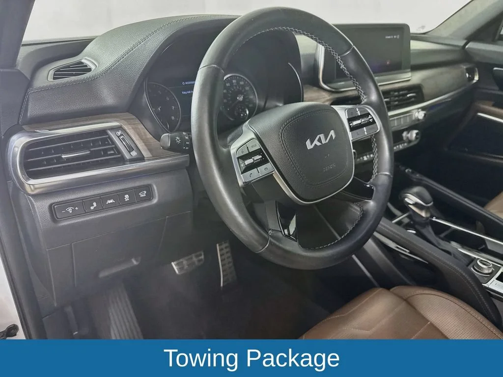 Used 2022 White Kia SX image 11
