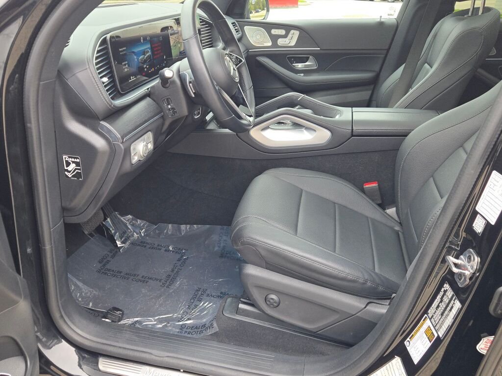 Used 2025  Mercedes-Benz GLS 450 image 25