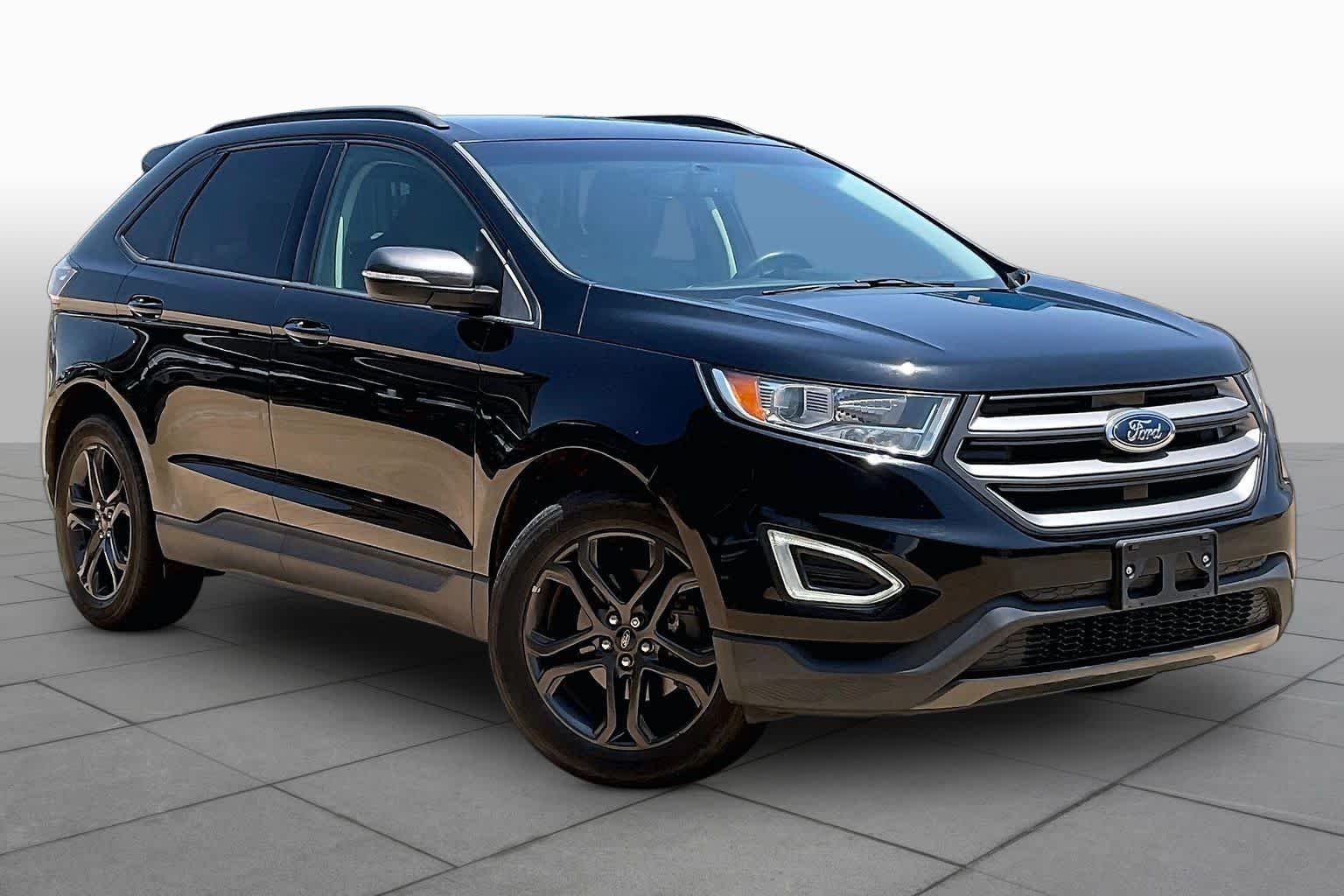 Used 2018 Shadow Black Ford SEL image 3