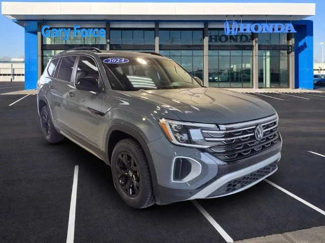 2024 Volkswagen Atlas Peak Edition