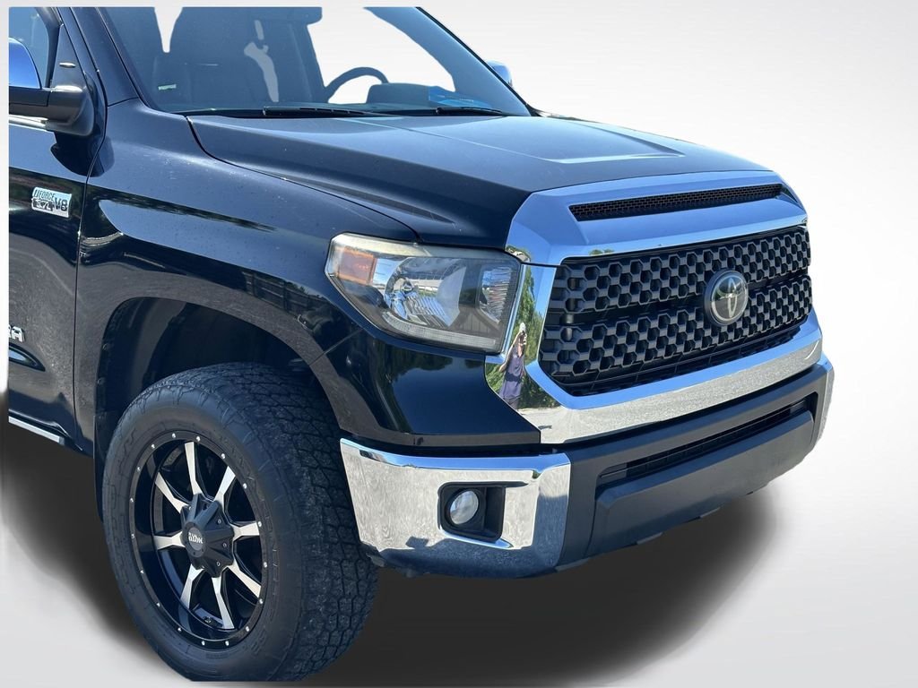 Used 2020 Black Toyota SR5 image 10