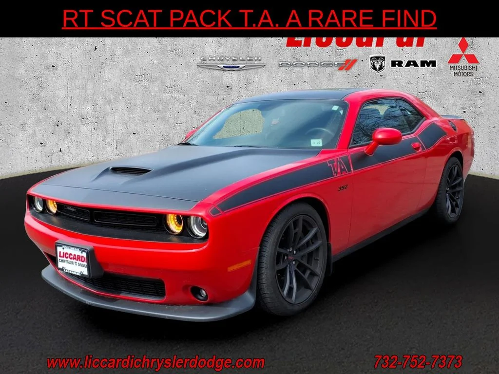 Used 2022 Red Dodge R/T Scat Pack image 3