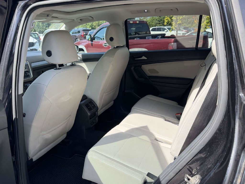 Used 2019 Black Volkswagen 2.0T SE image 6