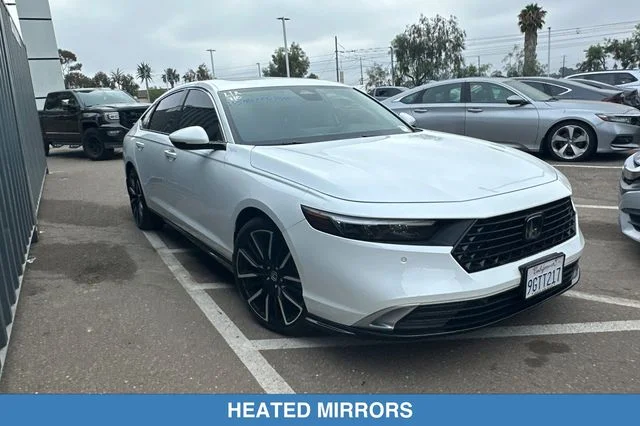 2023 Honda Accord Hybrid Touring - Photo 2