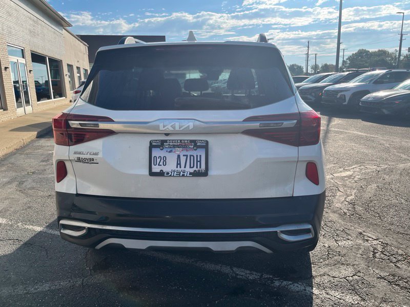 Used 2023 White Kia Nightfall image 7