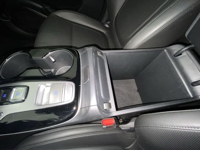 Used 2023 White Hyundai SEL Convenience image 21