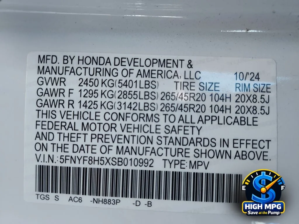 Certified Used 2025 Platinum White Pearl Honda AWD EX-L image 23