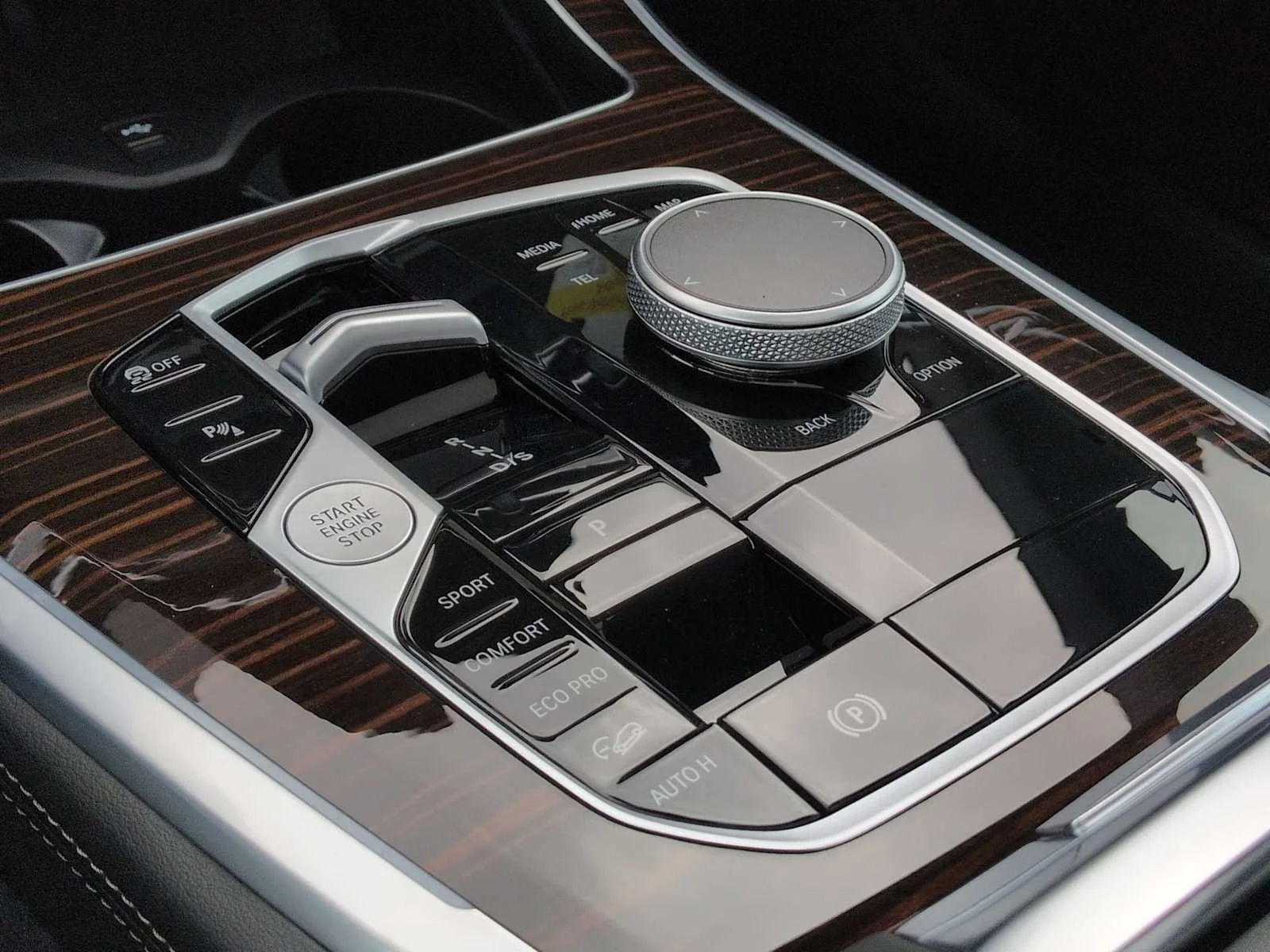 New 2026 Alpine White BMW xDrive40i image 34