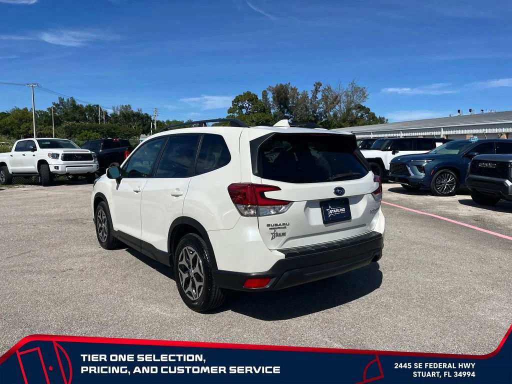 Used 2020 White Subaru Premium image 5