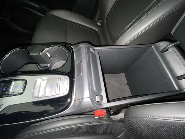 Used 2023 White Hyundai SEL Convenience image 21