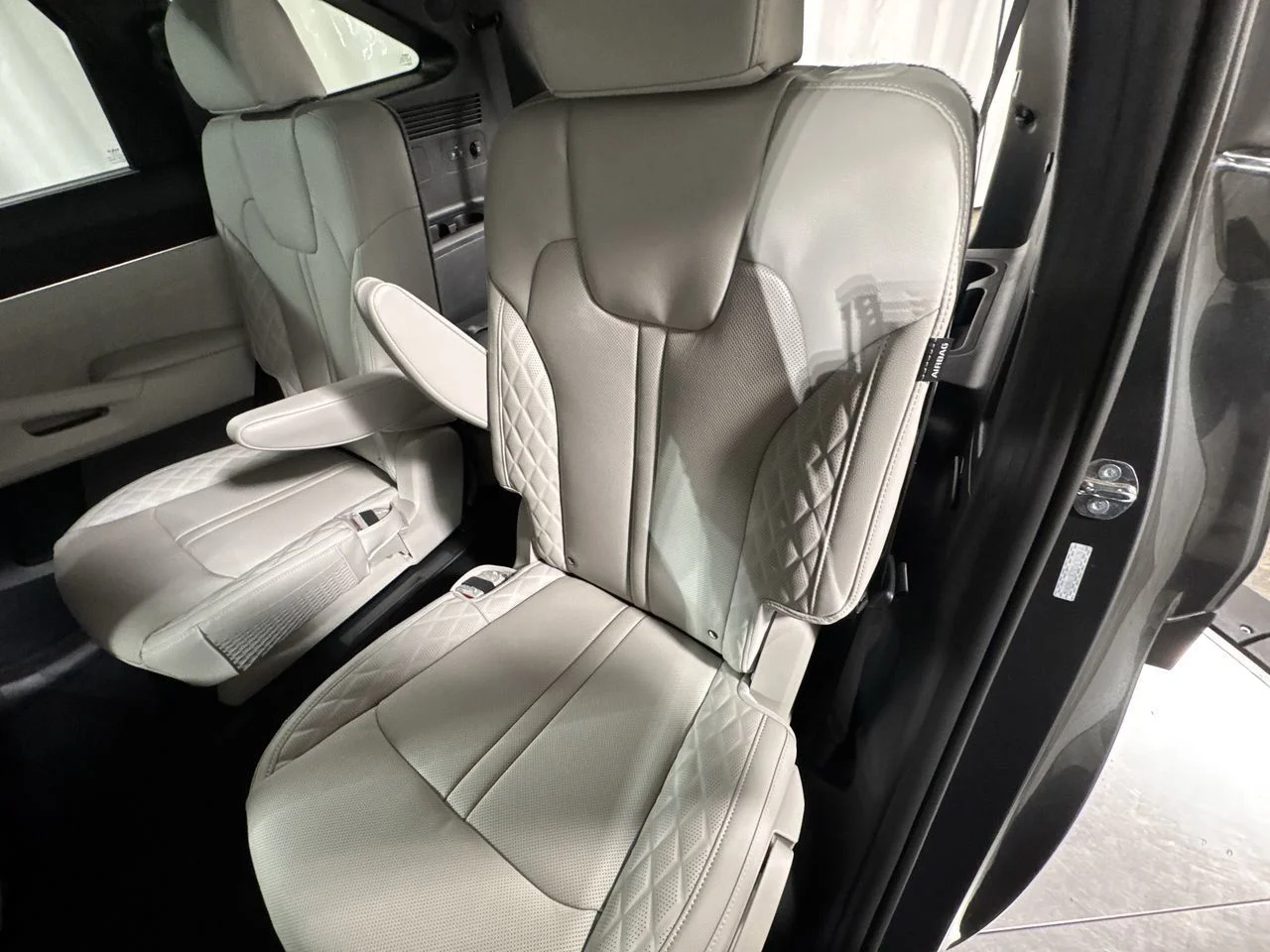 New 2026 Steel Gray Kia X-Line SX Prestige image 28