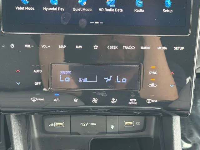 Used 2024 Green Hyundai SEL image 19
