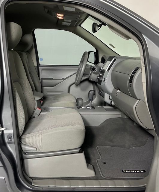 Used 2021 Gray Nissan SV image 27