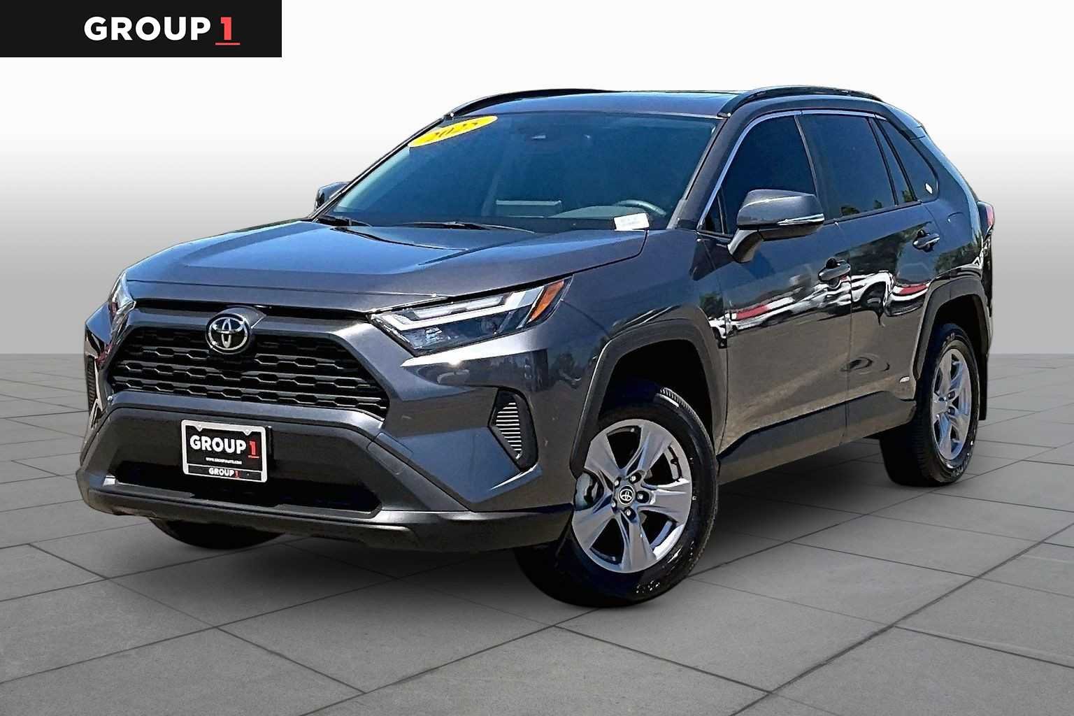 2025 Toyota RAV4 Hybrid XLE AWD's photo