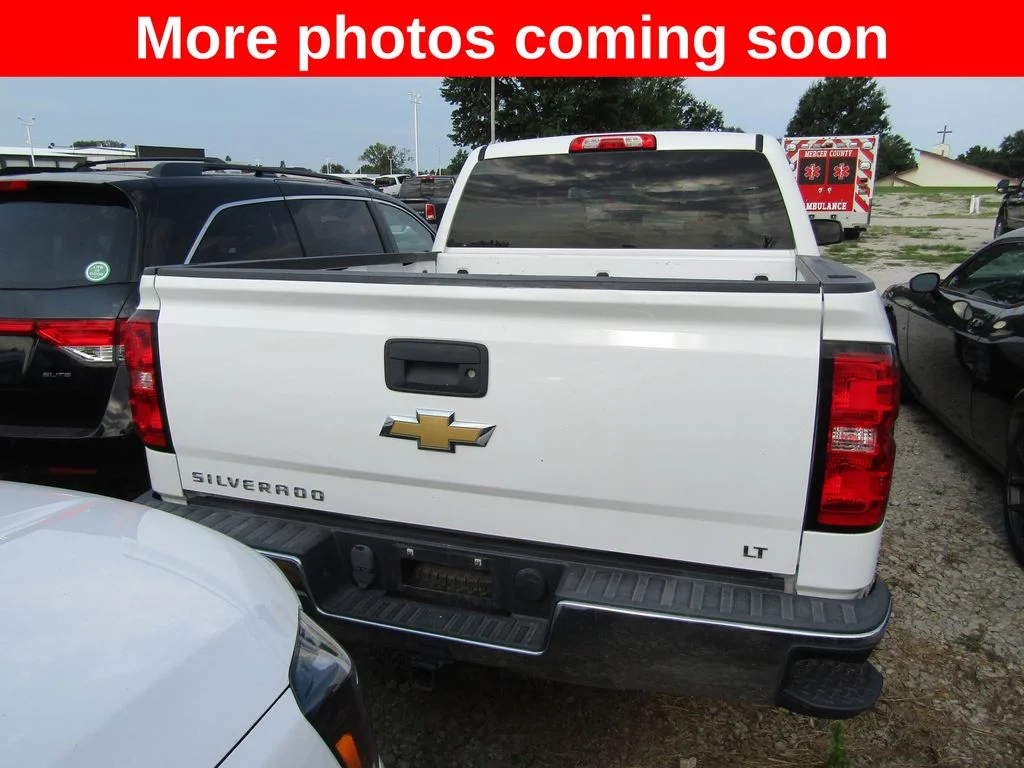 Used 2017 White Chevrolet LT image 4