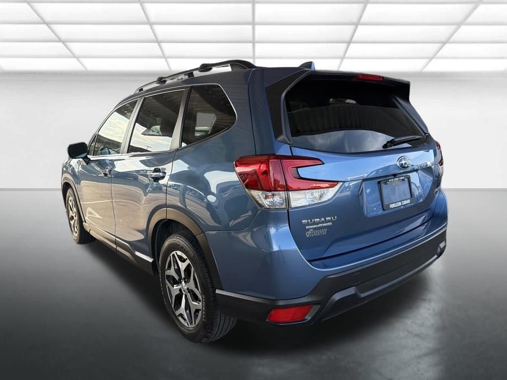 Used 2019 Blue Subaru Premium image 4