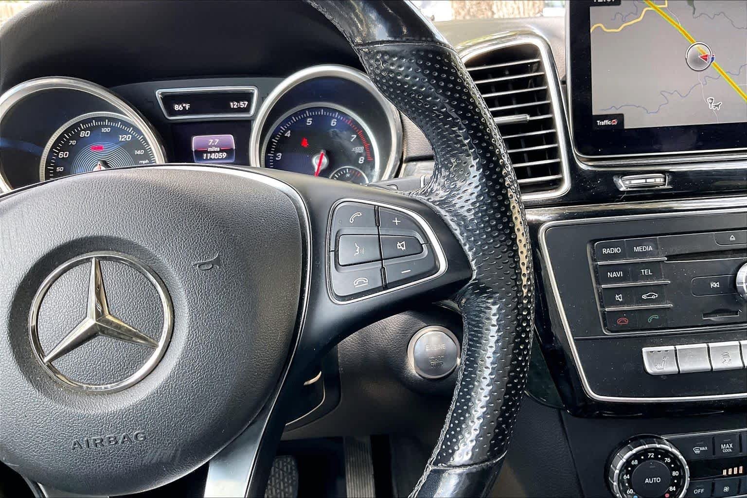 Used 2018 Polar White Mercedes-Benz GLE 350 image 24