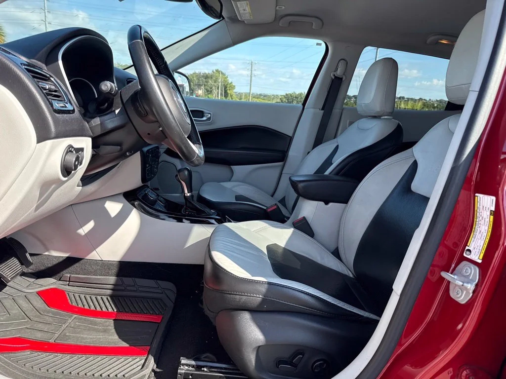 Used 2018 Redline Pearlcoat Jeep Limited image 6