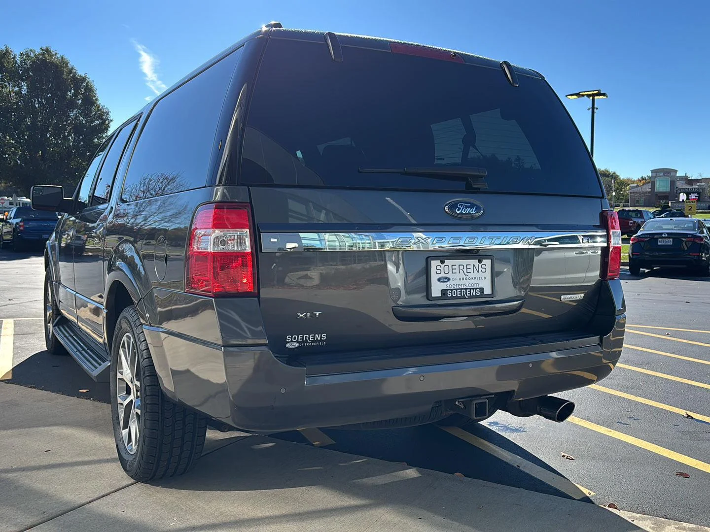 Certified Used 2017 Magnetic Ford XLT image 28