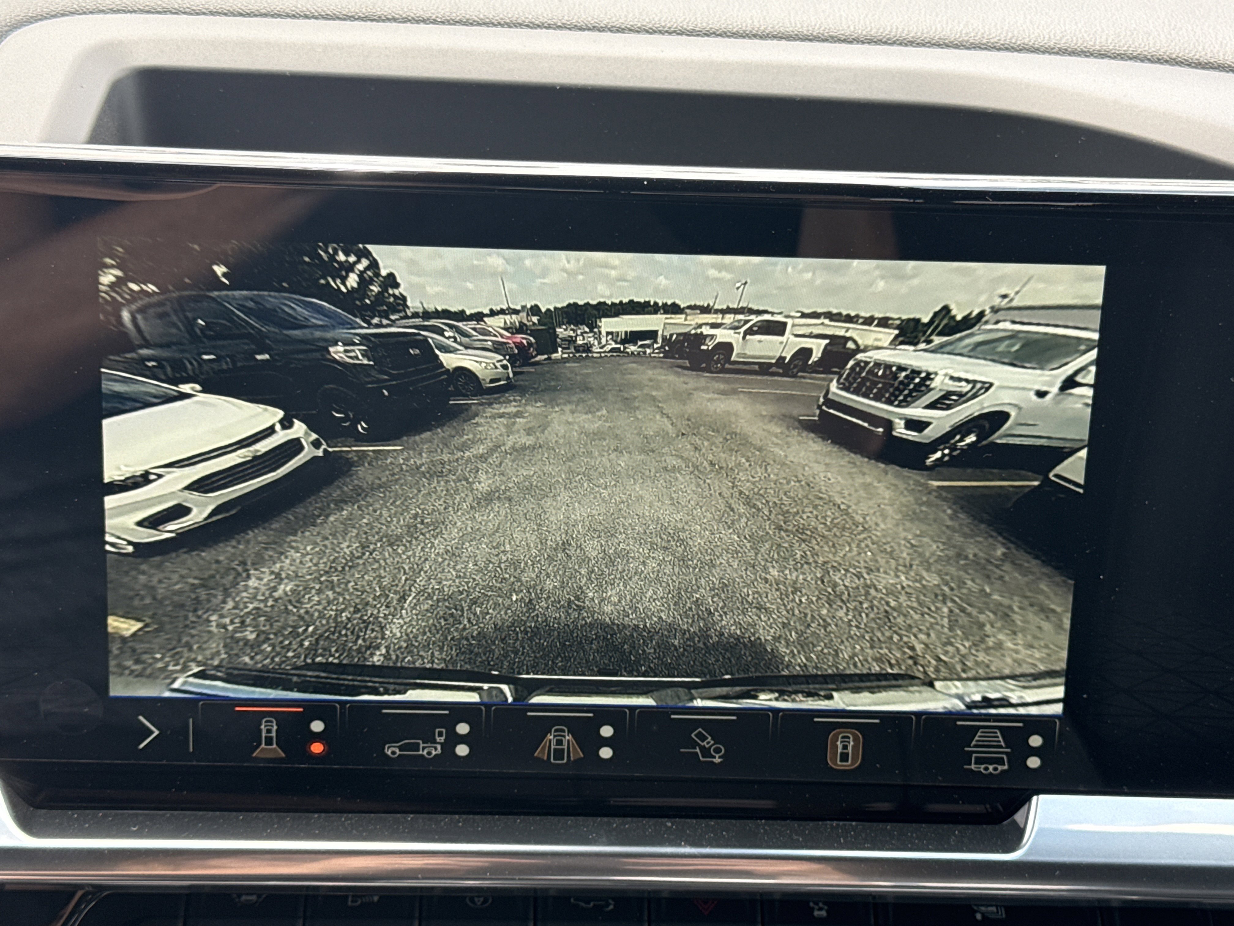 2026 GMC Sierra 1500 SLT - Photo 8