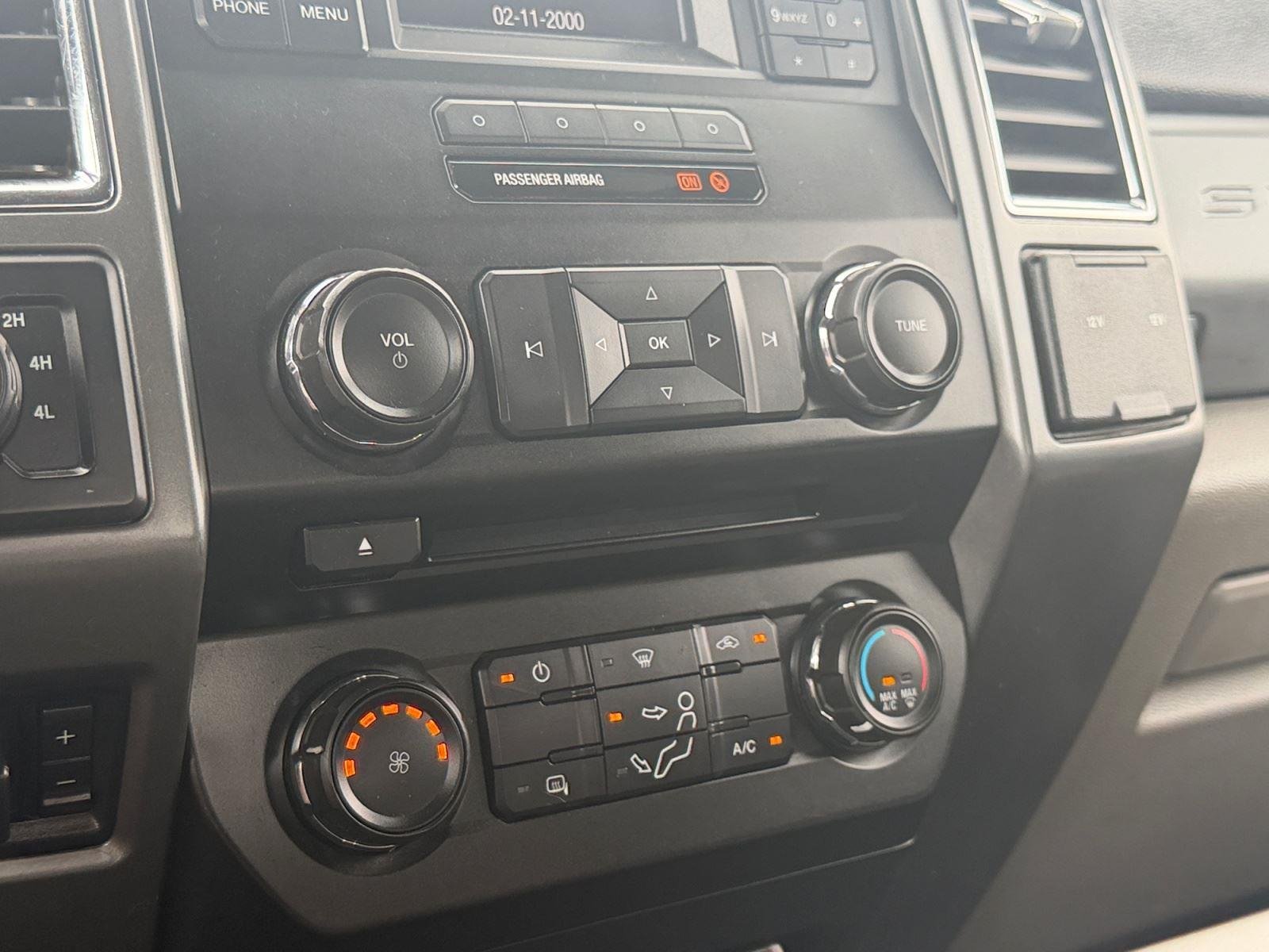 2018 Ford F-350 Super Duty XLT - Photo 22