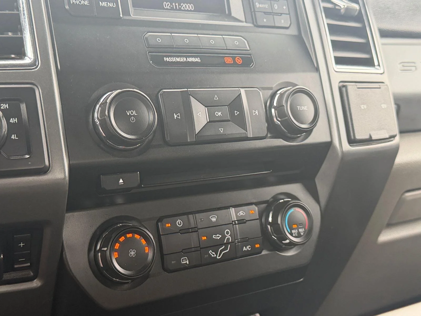 2018 Ford F-350 Super Duty XLT - Photo 22