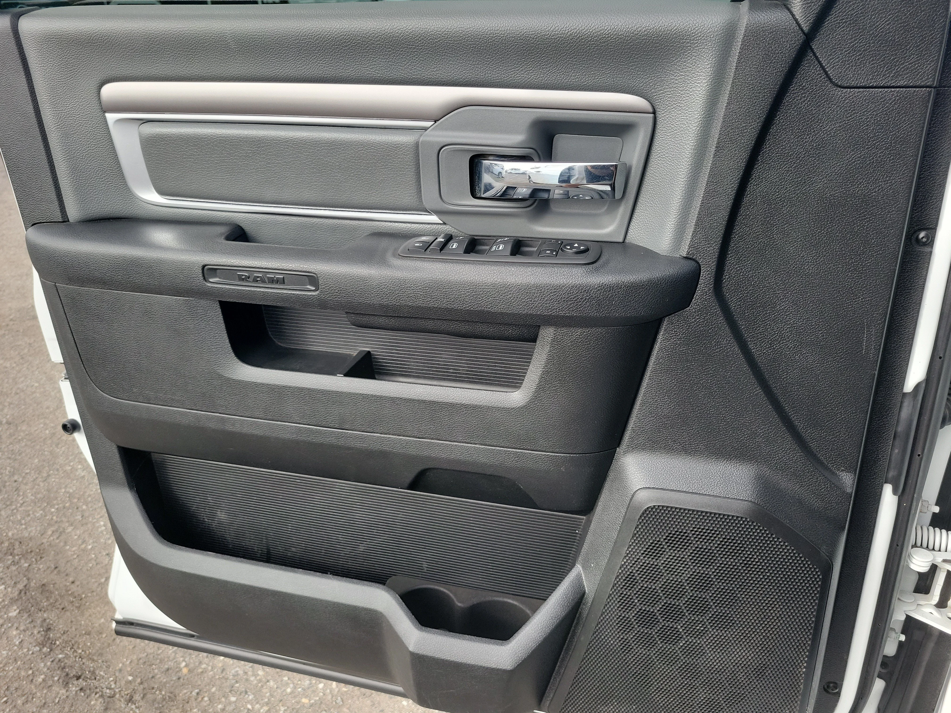 Certified Used 2022 White Ram SLT image 27