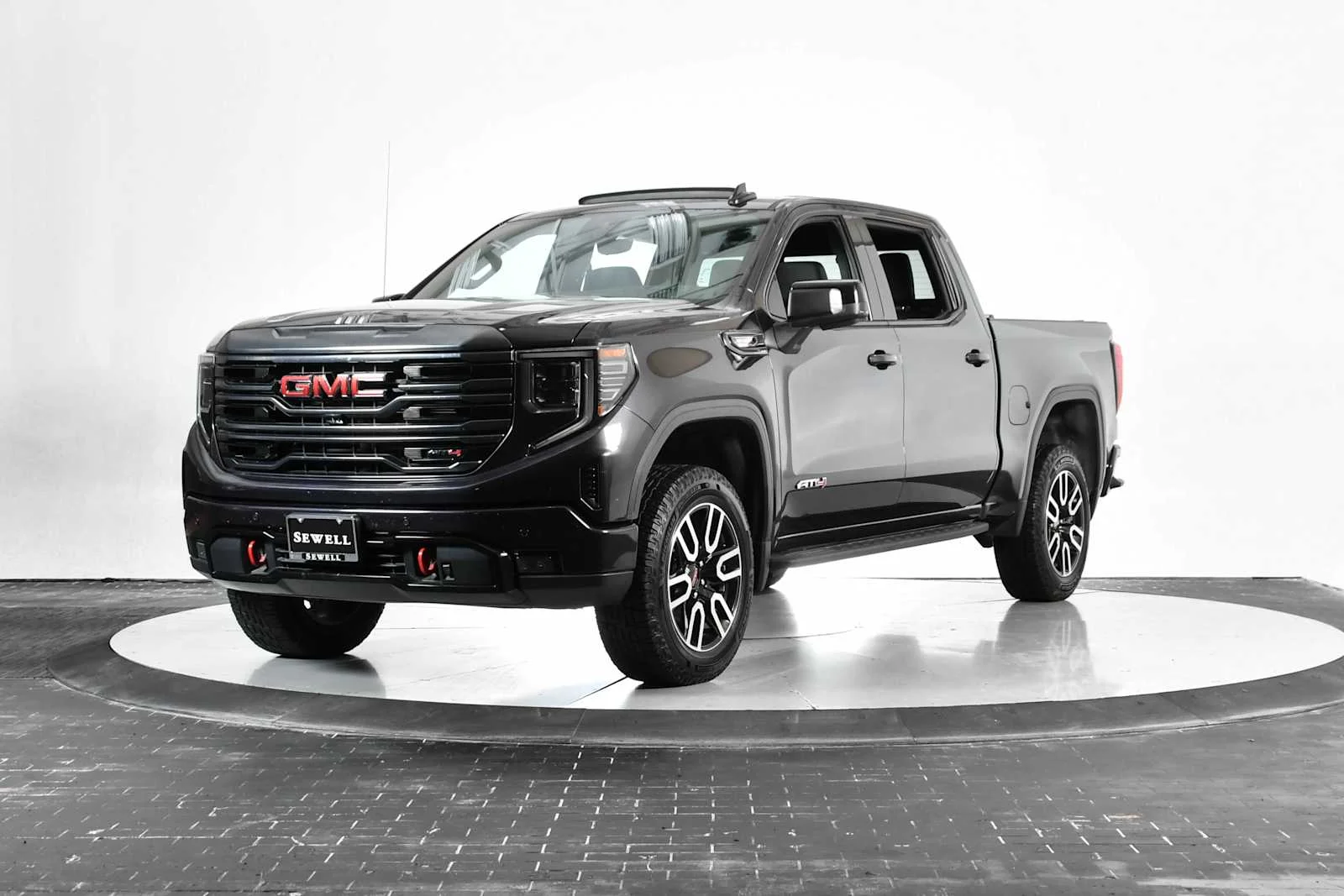 2022 GMC Sierra 4WD Crew Cab Short Box AT4's photo