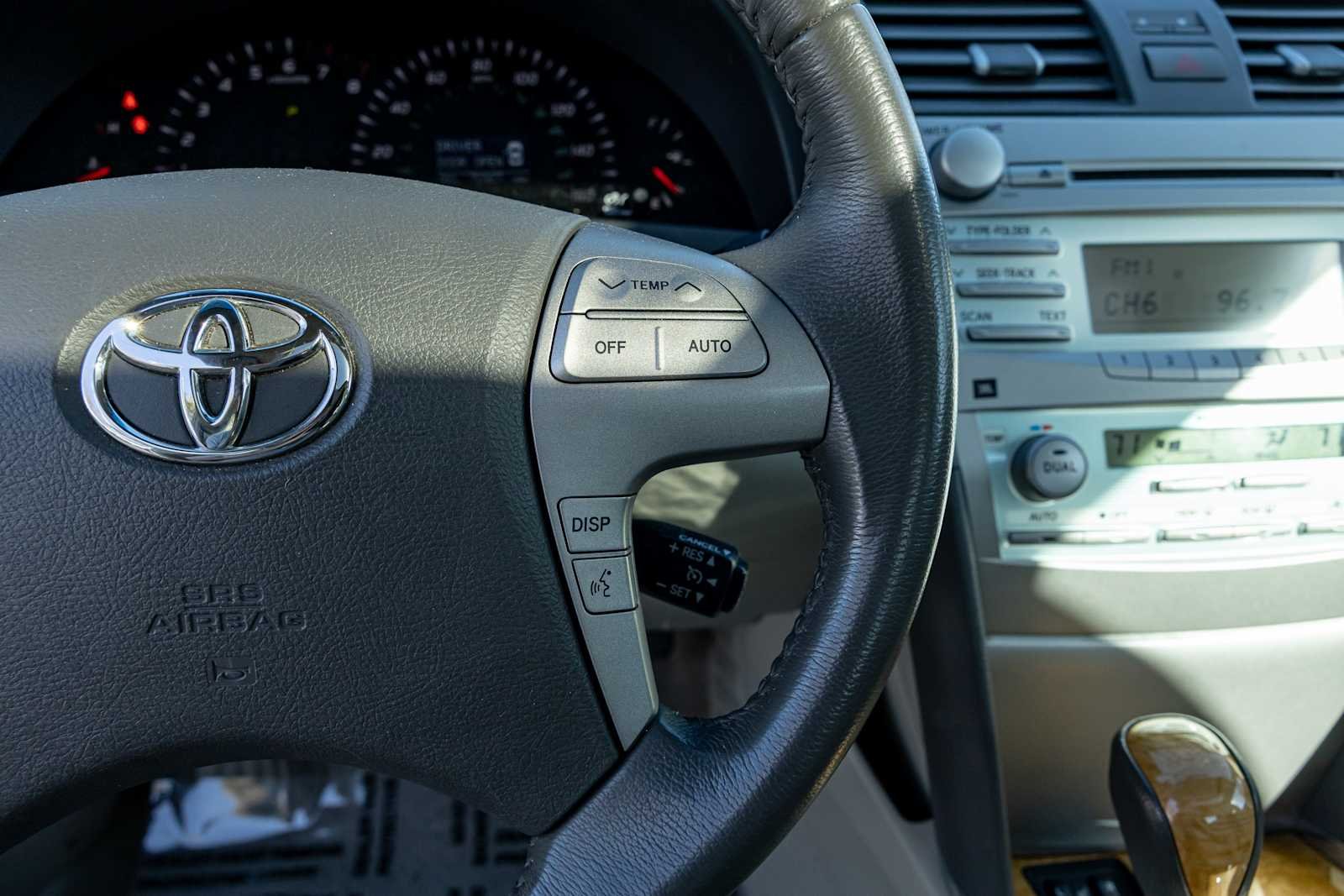 Used 2007 Desert Sand Mica Toyota LE image 13