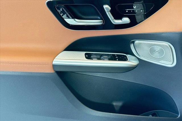 New 2026 Black Mercedes-Benz GLC 300 image 46