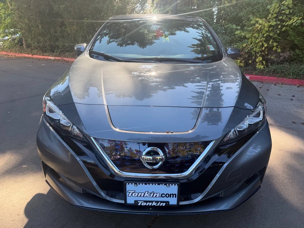 Used 2021 Gun Metallic Nissan SL Plus image 9